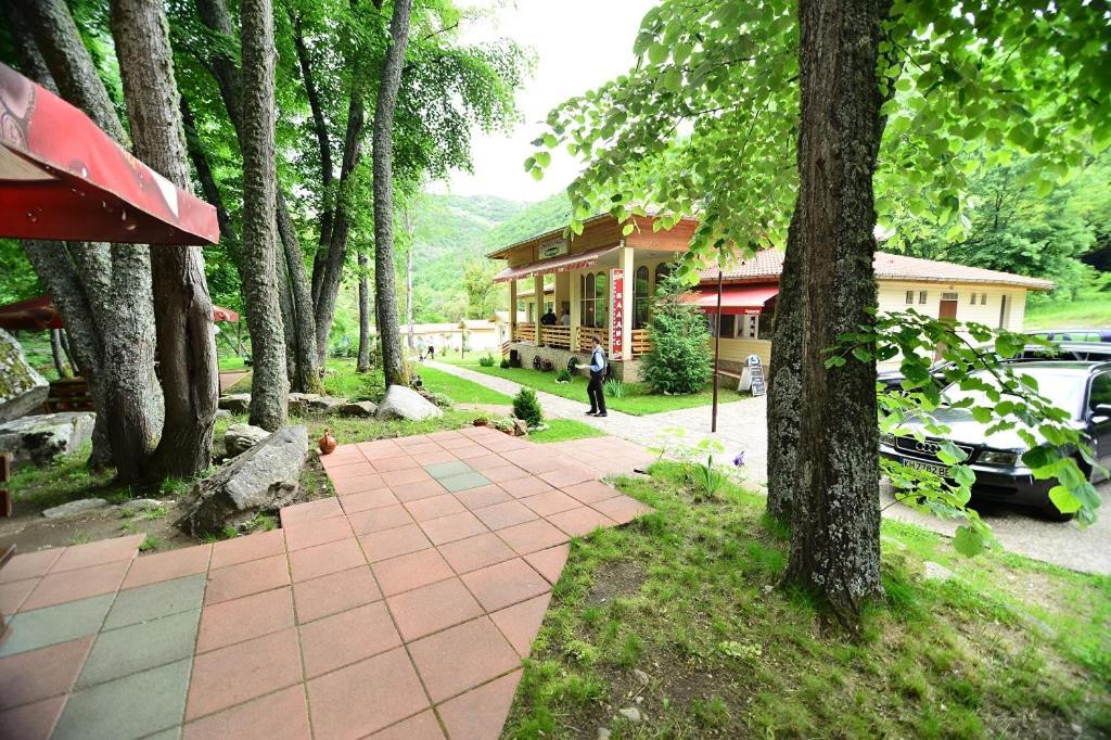 Hotel Valdis Pastra ภายนอก รูปภาพ