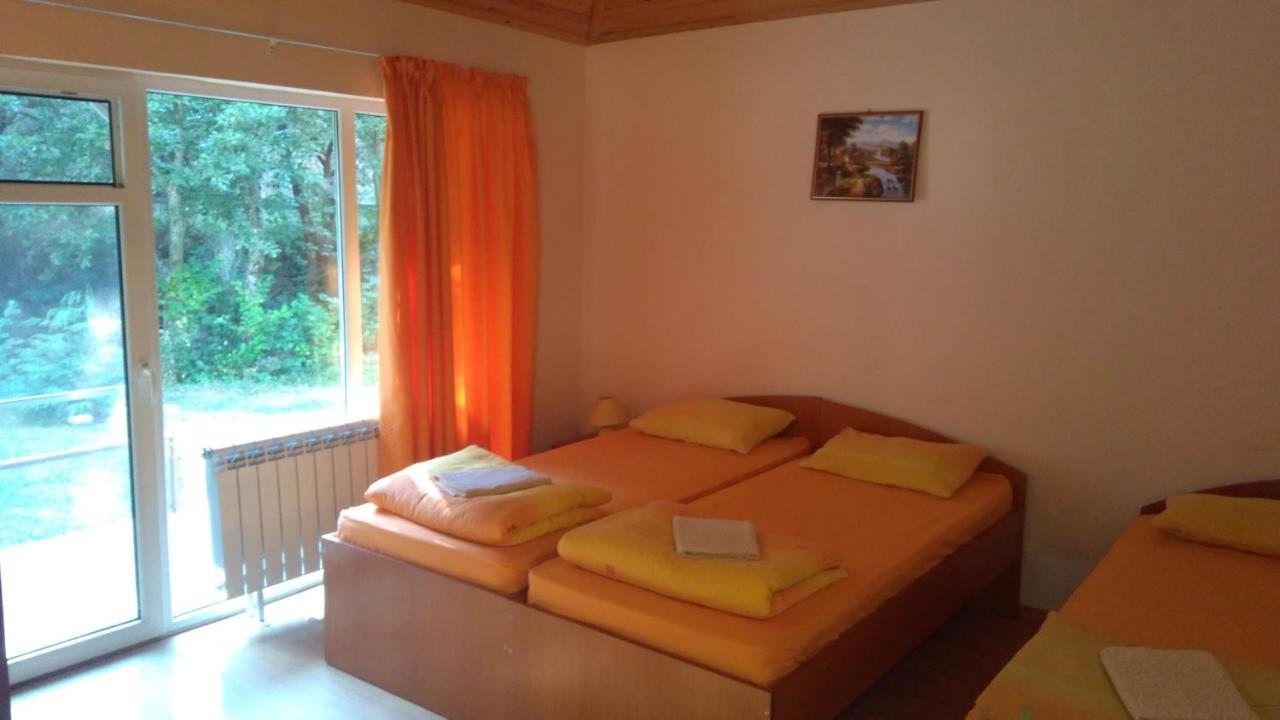 Hotel Valdis Pastra ภายนอก รูปภาพ
